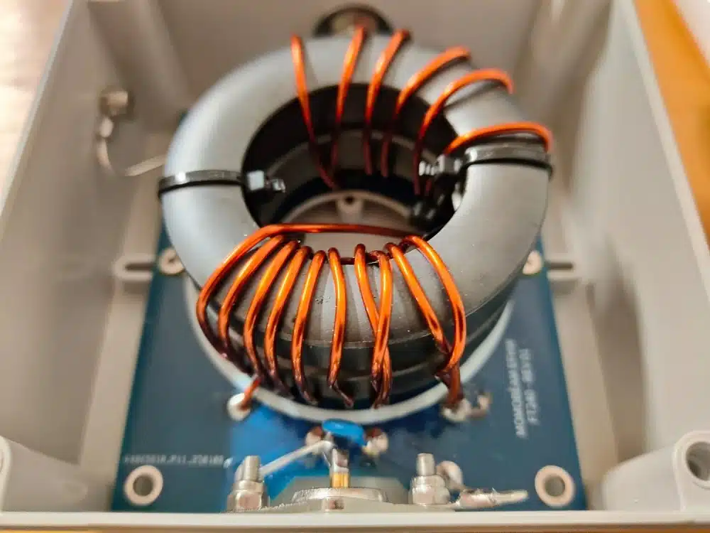 Antena Endfeed EF1040C -10-20-40 – 1KW Antena Endfeed EF1040C -10-20-40 – 1KW